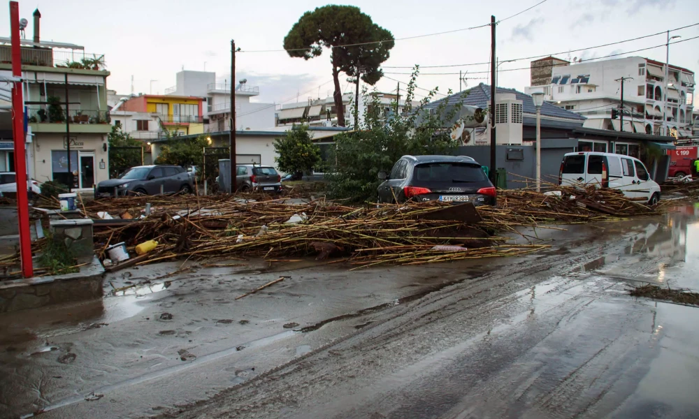 Συναγερμός στη Θεσσαλία μέχρι αύριο το μεσημέρι λόγω κακοκαιρίας (βίντεο)